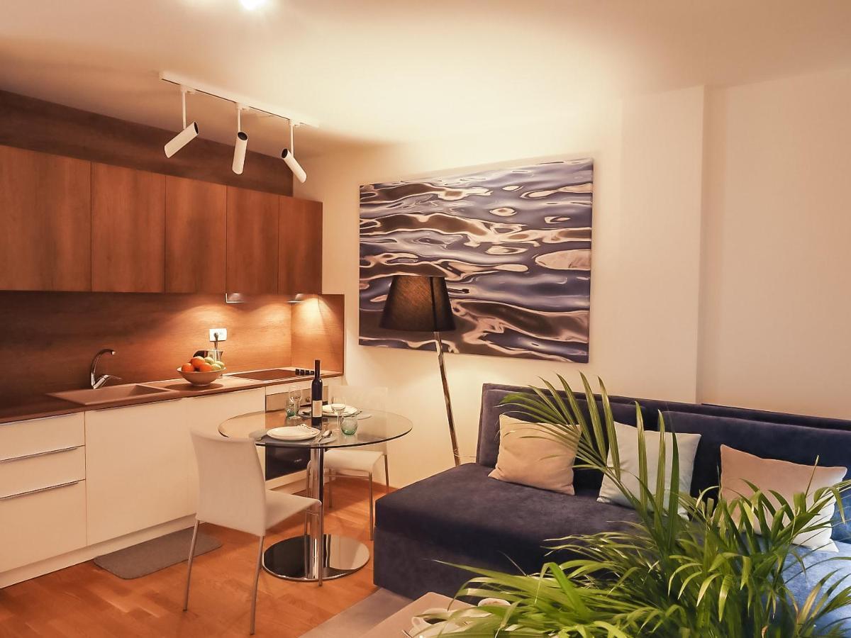 Four Views Apartments บุดวา ภายนอก รูปภาพ