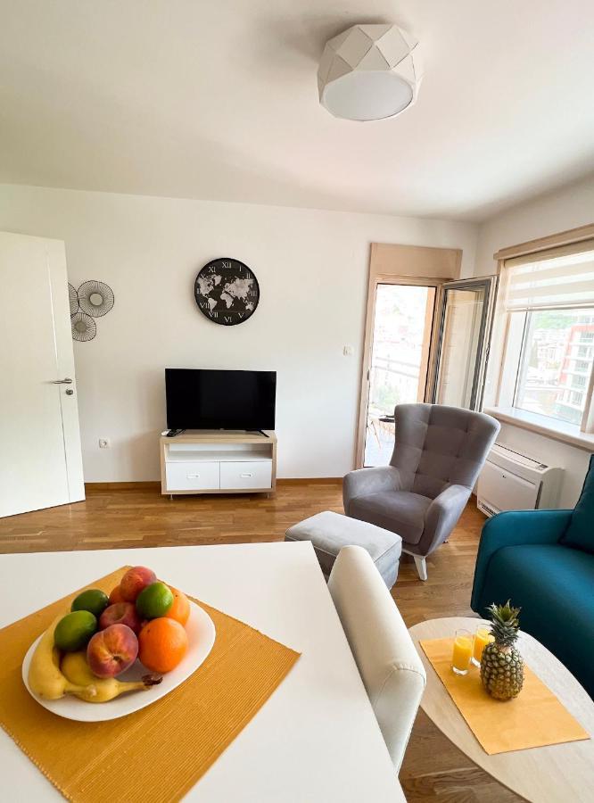 Four Views Apartments บุดวา ภายนอก รูปภาพ