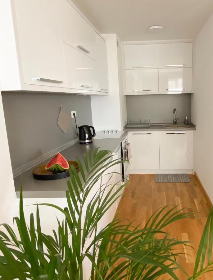 Four Views Apartments บุดวา ภายนอก รูปภาพ